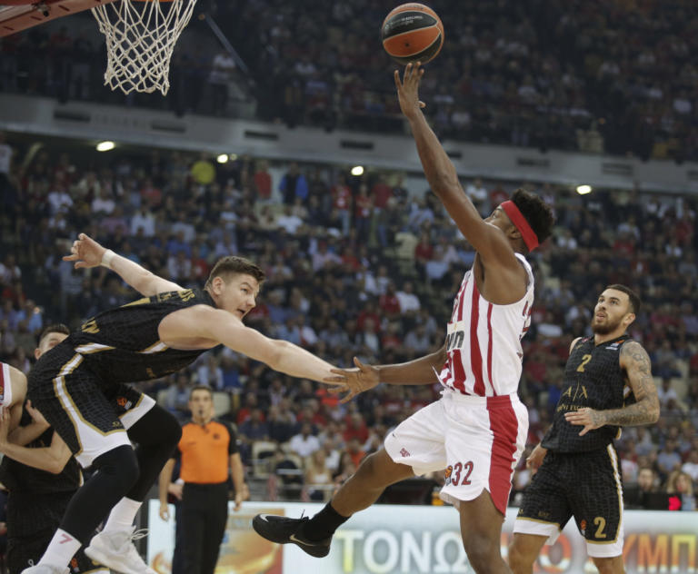 Euroleague: Με ελληνικό χρώμα το Top 10 της τρίτης αγωνιστικής! Μέσα κι ο Τζέιμς – video | Newsit.gr Euroleague: Με ελληνικό χρώμα το Top 10 της τρίτης αγωνιστικής! Μέσα κι ο Τζέιμς – video | Newsit.gr