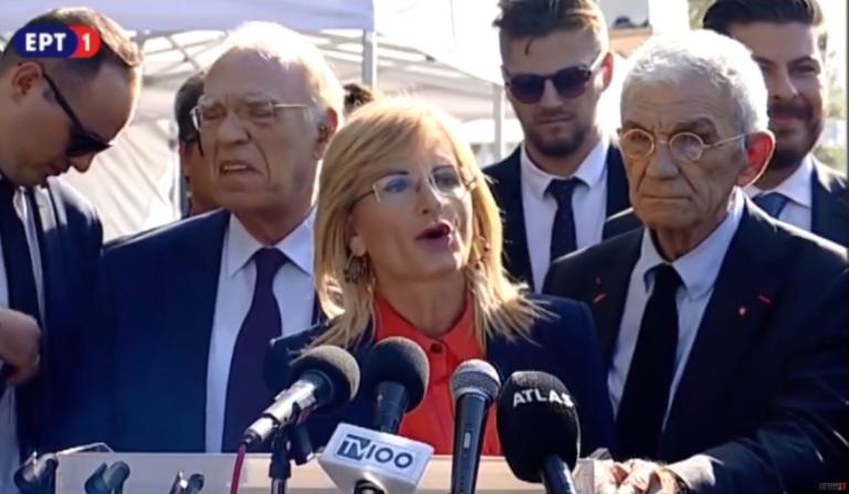“Σκοτώθηκαν” ξανά Λεβέντης – Μπουτάρης on camera στην παρέλαση! video | Newsit.gr “Σκοτώθηκαν” ξανά Λεβέντης – Μπουτάρης on camera στην παρέλαση! video | Newsit.gr