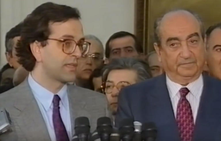 Στο γραφείο του ο Κοτζιάς – Πότε θα παραδώσει στον Τσίπρα | Newsit.gr Στο γραφείο του ο Κοτζιάς – Πότε θα παραδώσει στον Τσίπρα | Newsit.gr
