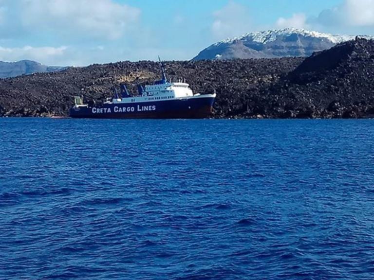 Σαντορίνη: Εισροή υδάτων για το φορτηγό πλοίο «Νέαρχος»! | Newsit.gr Σαντορίνη: Εισροή υδάτων για το φορτηγό πλοίο «Νέαρχος»! | Newsit.gr