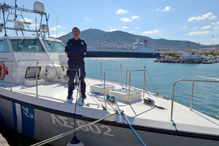 Λέσβος: Οδός “Κυριάκος Παπαδόπουλος” στο λιμάνι, στη μνήμη του “ήρωα του Αιγαίου” | Newsit.gr Λέσβος: Οδός “Κυριάκος Παπαδόπουλος” στο λιμάνι, στη μνήμη του “ήρωα του Αιγαίου” | Newsit.gr