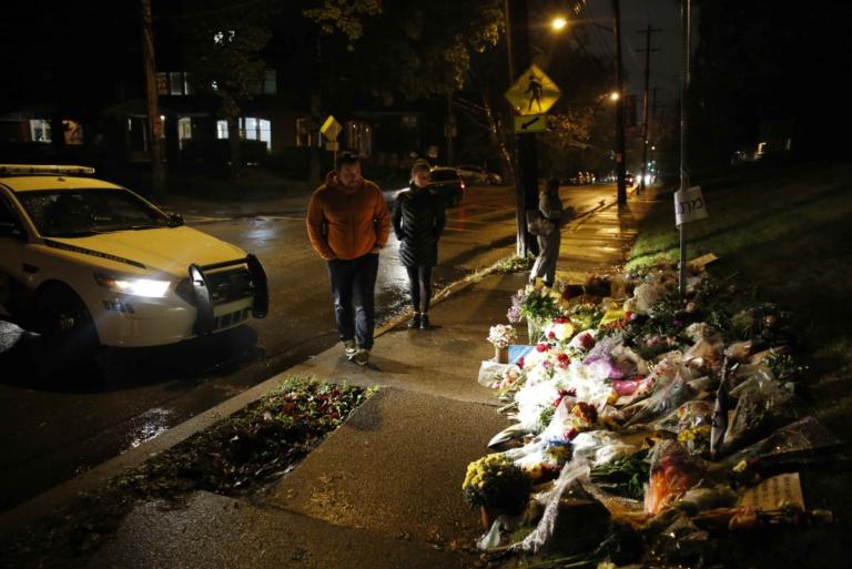 ΗΠΑ: Ο Τραμπ κατηγορεί τους δημοσιογράφους ΚΑΙ για το μακελειό στο Πίτσμπεργκ! | Newsit.gr ΗΠΑ: Ο Τραμπ κατηγορεί τους δημοσιογράφους ΚΑΙ για το μακελειό στο Πίτσμπεργκ! | Newsit.gr