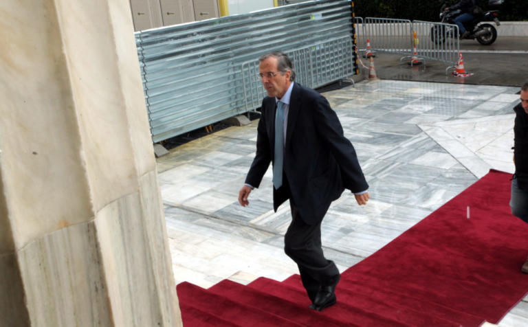 Θέμος Αναστασιάδης: Έτσι τον αποχαιρέτισε ο Αντώνης Σαμαράς | Newsit.gr Θέμος Αναστασιάδης: Έτσι τον αποχαιρέτισε ο Αντώνης Σαμαράς | Newsit.gr