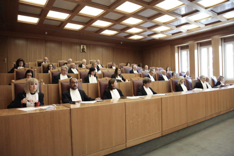 Προσφυγή στρατιωτικού δικαστή στο Συμβούλιο της Επικρατείας για το όριο συνταξιοδότησης | Newsit.gr Προσφυγή στρατιωτικού δικαστή στο Συμβούλιο της Επικρατείας για το όριο συνταξιοδότησης | Newsit.gr