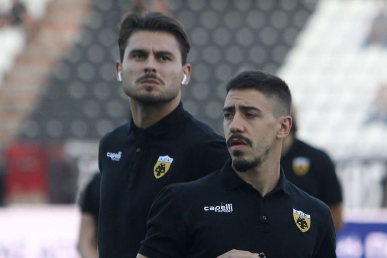 ΑΕΚ: Ο πρώτος που… κουνάει μαντίλι!
