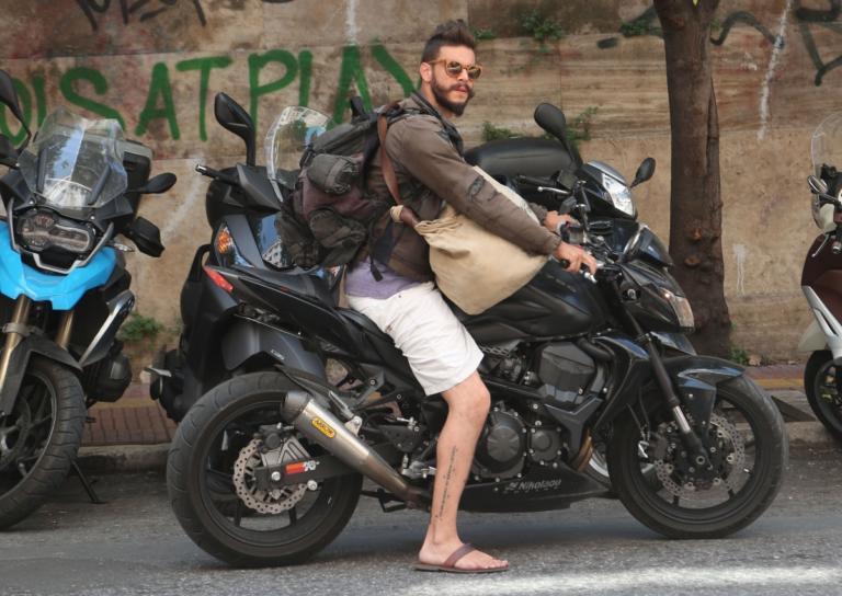 Λεωνίδας Καλφαγιάννης: Τα τελευταία νέα για την κατάσταση της υγείας του, μετά το σοβαρό τροχαίο! | Newsit.gr Λεωνίδας Καλφαγιάννης: Τα τελευταία νέα για την κατάσταση της υγείας του, μετά το σοβαρό τροχαίο! | Newsit.gr