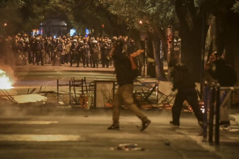 Ελεύθεροι οι 8 κατηγορούμενοι για συμμετοχή στα επεισόδια στο Πολυτεχνείο – Ο όρος που τους επιβλήθηκε | Newsit.gr Ελεύθεροι οι 8 κατηγορούμενοι για συμμετοχή στα επεισόδια στο Πολυτεχνείο – Ο όρος που τους επιβλήθηκε | Newsit.gr