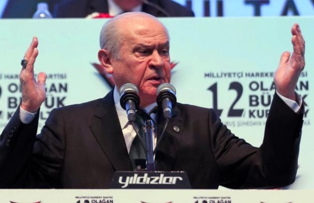 Ο γκρίζος λύκος Μπαχτσελί απειλεί: Θα λιώσουμε τα κεφάλια των πειρατών | Newsit.gr Ο γκρίζος λύκος Μπαχτσελί απειλεί: Θα λιώσουμε τα κεφάλια των πειρατών | Newsit.gr