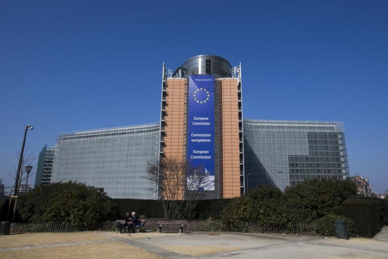 Ρίχνει στο 2% την ανάπτυξη στην Ελλάδα η Κομισιόν – Προειδοποίηση να μην αλλάξει η δημοσιονομική πολιτική | Newsit.gr Ρίχνει στο 2% την ανάπτυξη στην Ελλάδα η Κομισιόν – Προειδοποίηση να μην αλλάξει η δημοσιονομική πολιτική | Newsit.gr