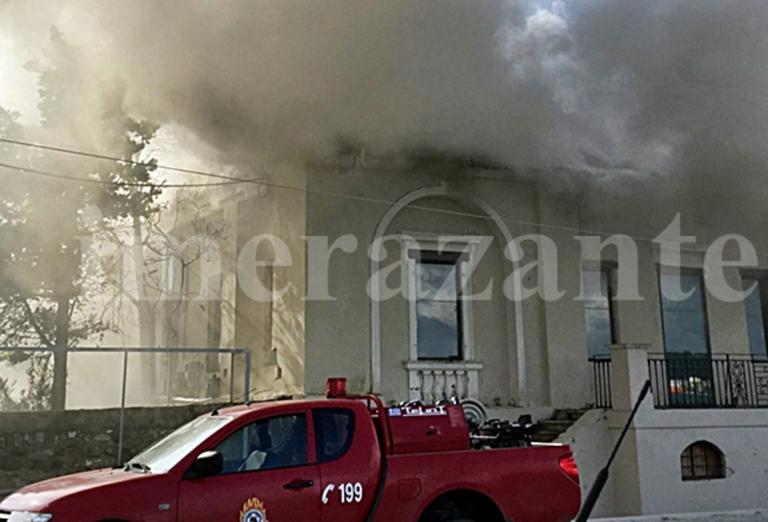 Φωτιά σε γνωστό κλαμπ στη Ζάκυνθο – video | Newsit.gr Φωτιά σε γνωστό κλαμπ στη Ζάκυνθο – video | Newsit.gr