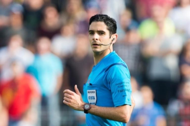 Ολυμπιακός – Παναθηναϊκός: Σφυρίζει ο Γιάκοτετ! Ποιος είναι ο Ελβετός διαιτητής | Newsit.gr Ολυμπιακός – Παναθηναϊκός: Σφυρίζει ο Γιάκοτετ! Ποιος είναι ο Ελβετός διαιτητής | Newsit.gr