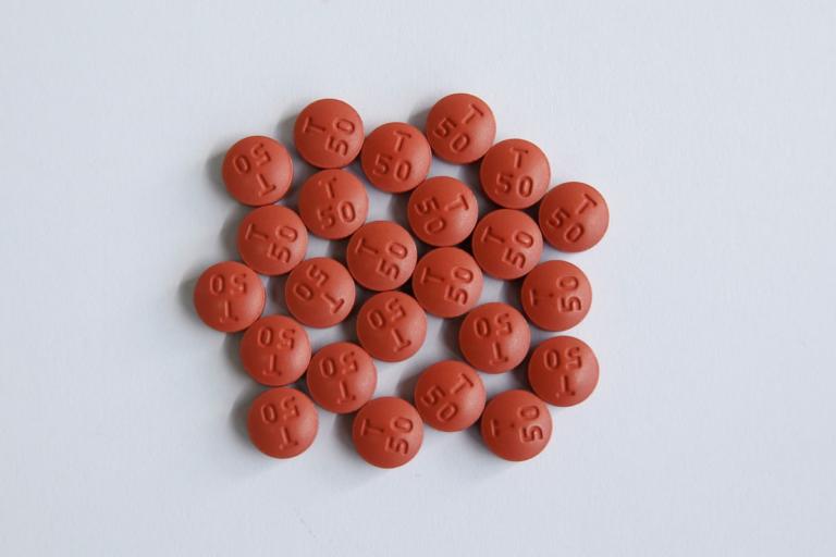 HIV: Συναγερμός! Αυξάνονται οι διαγνώσεις σε άτομα ηλικίας 50-64 ετών