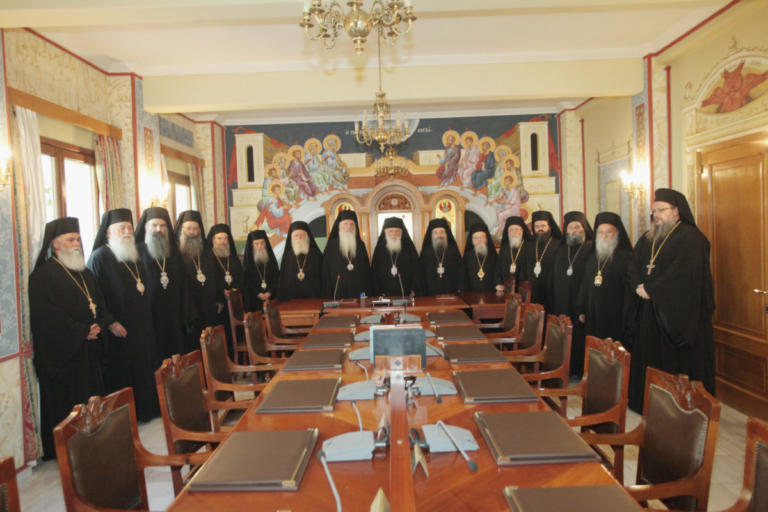 Οργισμένες αντιδράσεις και αποστάσεις κληρικών για τη συμφωνία Τσίπρα – Ιερώνυμου | Newsit.gr Οργισμένες αντιδράσεις και αποστάσεις κληρικών για τη συμφωνία Τσίπρα – Ιερώνυμου | Newsit.gr
