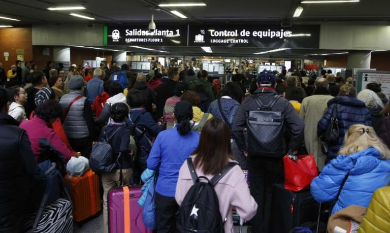 Ισπανία: Η βόμβα που προκάλεσε “πανικό” σε Μαδρίτη και Βαρκελώνη ήταν… αγγράφα ζώνης | Newsit.gr Ισπανία: Η βόμβα που προκάλεσε “πανικό” σε Μαδρίτη και Βαρκελώνη ήταν… αγγράφα ζώνης | Newsit.gr