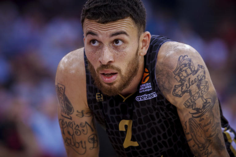 Euroleague: Στον «αέρα» ο Τζέιμς για την Αρμάνι Μιλάνο!