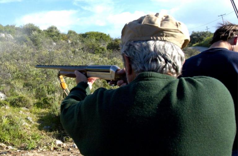 Θεσσαλονίκη: Αντί για το αγριογούρουνο πυροβόλησαν και σκότωσαν τον κυνηγό – Η κίνηση που έφερε την τραγωδία – video | Newsit.gr