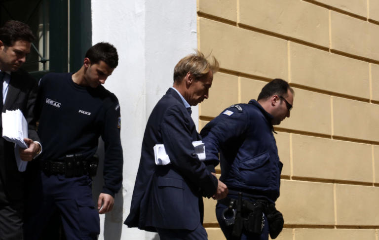Δικηγόρος Όσβαλντ: Μου κάνει εντύπωση η δραπέτευσή του, αναμέναμε θετική απόφαση γι αυτόν | Newsit.gr Δικηγόρος Όσβαλντ: Μου κάνει εντύπωση η δραπέτευσή του, αναμέναμε θετική απόφαση γι αυτόν | Newsit.gr