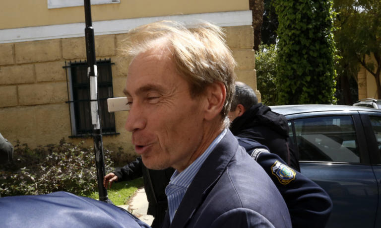 Στην Ελλάδα ο Όσβαλντ – Ψάχνουν το διαμέρισμα και τον άνθρωπο που τον βοήθησε | Newsit.gr Στην Ελλάδα ο Όσβαλντ – Ψάχνουν το διαμέρισμα και τον άνθρωπο που τον βοήθησε | Newsit.gr