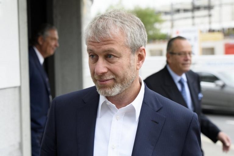 Αμπράμοβιτς: Από τη μπαλίτσα στο… πανί!