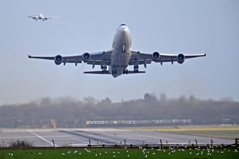 Λονδίνο: Συναγερμός για νέα drones στα αεροδρόμια ενόψει Πρωτοχρονιάς! | Newsit.gr Λονδίνο: Συναγερμός για νέα drones στα αεροδρόμια ενόψει Πρωτοχρονιάς! | Newsit.gr