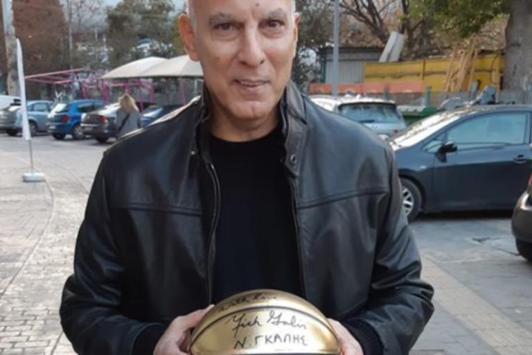 Γκάλης: Μια… τεράστια “ασίστ” του “γκάνγκστερ” στον μικρό Χριστόφορο! | Newsit.gr Γκάλης: Μια… τεράστια “ασίστ” του “γκάνγκστερ” στον μικρό Χριστόφορο! | Newsit.gr