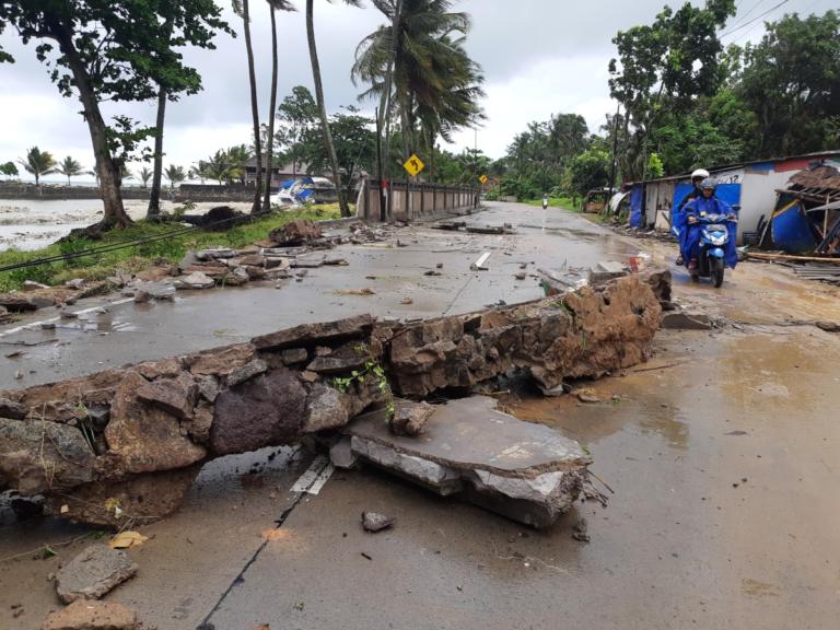 Τσουνάμι Ινδονησία – “Σπάνια σύμπλεξη γεωδυναμικών και αστρονομικών φαινομένων” λέει ο Ε. Λέκκας | Newsit.gr