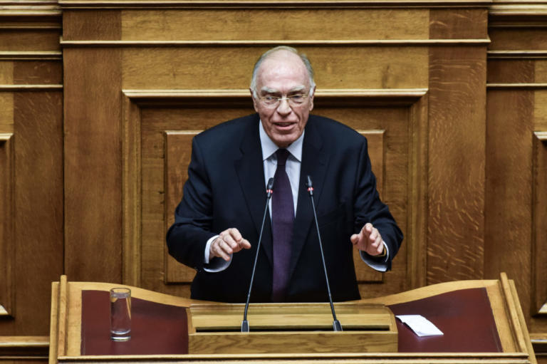 Λεβέντης: Ο Τσίπρας δεν θα επικυρώσει τη Συμφωνία των Πρεσπών, θα πετάξει τη μπάλα στη ΝΔ | Newsit.gr Λεβέντης: Ο Τσίπρας δεν θα επικυρώσει τη Συμφωνία των Πρεσπών, θα πετάξει τη μπάλα στη ΝΔ | Newsit.gr