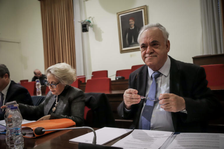 Νόμος Κατσέλη: Παράταση ανακοίνωσε ο Δραγασάκης | Newsit.gr Νόμος Κατσέλη: Παράταση ανακοίνωσε ο Δραγασάκης | Newsit.gr