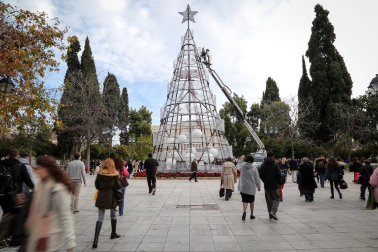 Εορταστικό ωράριο σήμερα Σάββατο 29/12: Τι ώρα κλείνουν τα μαγαζιά | Newsit.gr Εορταστικό ωράριο σήμερα Σάββατο 29/12: Τι ώρα κλείνουν τα μαγαζιά | Newsit.gr