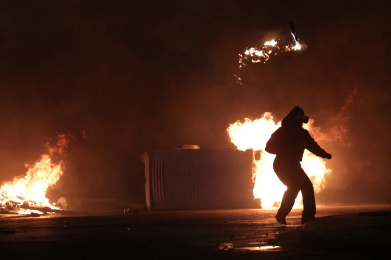 Επεισόδια – Εξάρχεια: Διεθνές ρεζίλι μέσω… Associated Press! video