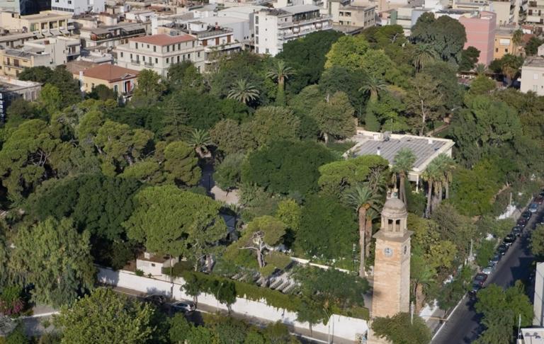 Χανιά: Εδώ «κρύβεται» ένα από τα πιο ιστορικά καφέ της Ευρώπης | Newsit.gr Χανιά: Εδώ «κρύβεται» ένα από τα πιο ιστορικά καφέ της Ευρώπης | Newsit.gr