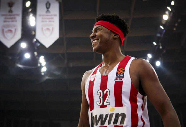 Euroleague: MVP της 10ης αγωνιστικής ο ΛεΝτέι! Τα «όργια» του Αμερικανού του Ολυμπιακού – video