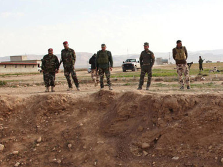 Ιράκ: Το ISIS έφυγε… η φρίκη παραμένει – Αποκαλύφθηκε νέος ομαδικός τάφος | Newsit.gr Ιράκ: Το ISIS έφυγε… η φρίκη παραμένει – Αποκαλύφθηκε νέος ομαδικός τάφος | Newsit.gr