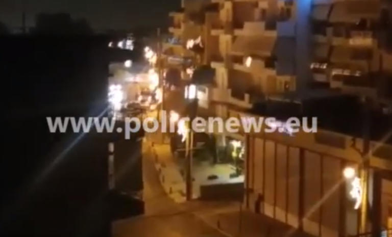 Μενίδι: Ελεγχόμενη έκρηξη έξω από το Δημαρχείο – video | Newsit.gr Μενίδι: Ελεγχόμενη έκρηξη έξω από το Δημαρχείο – video | Newsit.gr