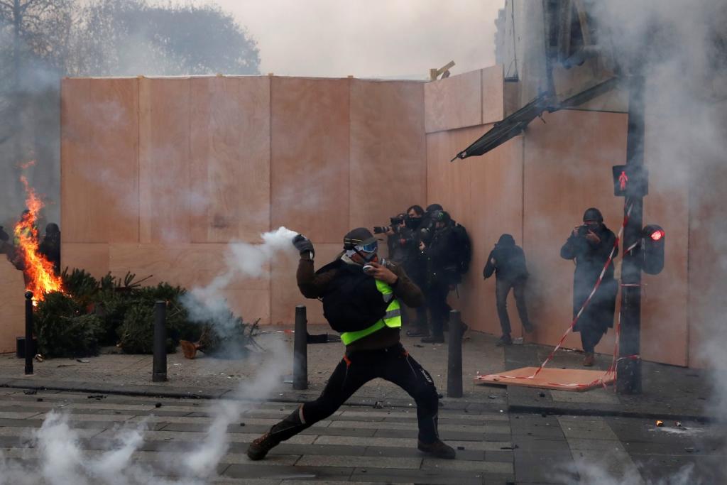 κίτρινα γιλέκα