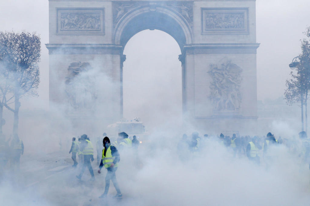 Η επόμενη ημέρα στο Παρίσι μετά τη... Γαλλική Επανάσταση: Συσκέψεις, προβληματισμός και καταγραφή των ζημιών