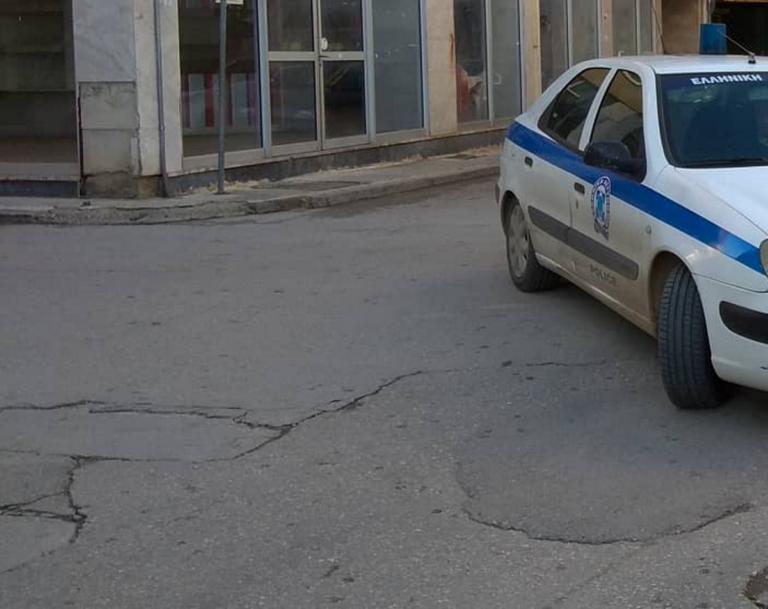 Χριστούγεννα στο δρόμο – Η επεισοδιακή έξωση σε μητέρα με τρία μικρά παιδιά | Newsit.gr Χριστούγεννα στο δρόμο – Η επεισοδιακή έξωση σε μητέρα με τρία μικρά παιδιά | Newsit.gr