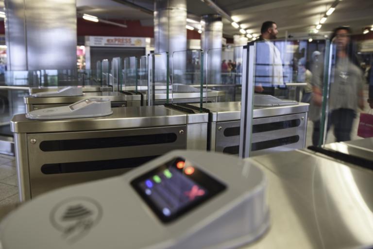 Χριστούγεννα 2018 – Πρωτοχρονιά: Πως θα κινηθούν μετρό και ηλεκτρικός | Newsit.gr Χριστούγεννα 2018 – Πρωτοχρονιά: Πως θα κινηθούν μετρό και ηλεκτρικός | Newsit.gr