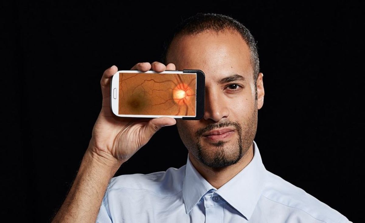 Andrew Bastawrous: Ο άνθρωπος που σώζει την όραση του πλανήτη με το… πραγματικό «Eye phone» [pics, vids]