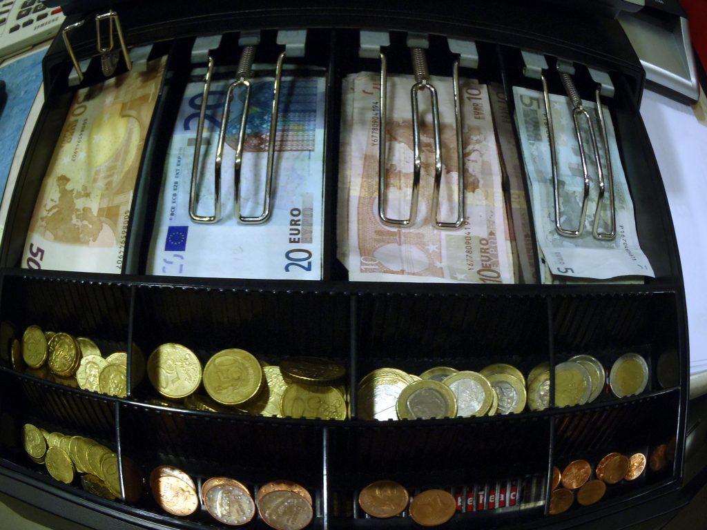 Λάρισα: Του έκαναν το κατάστημα καλοκαιρινό για 5 ευρώ – Αναστάτωση από τις αλλεπάλληλες διαρρήξεις!