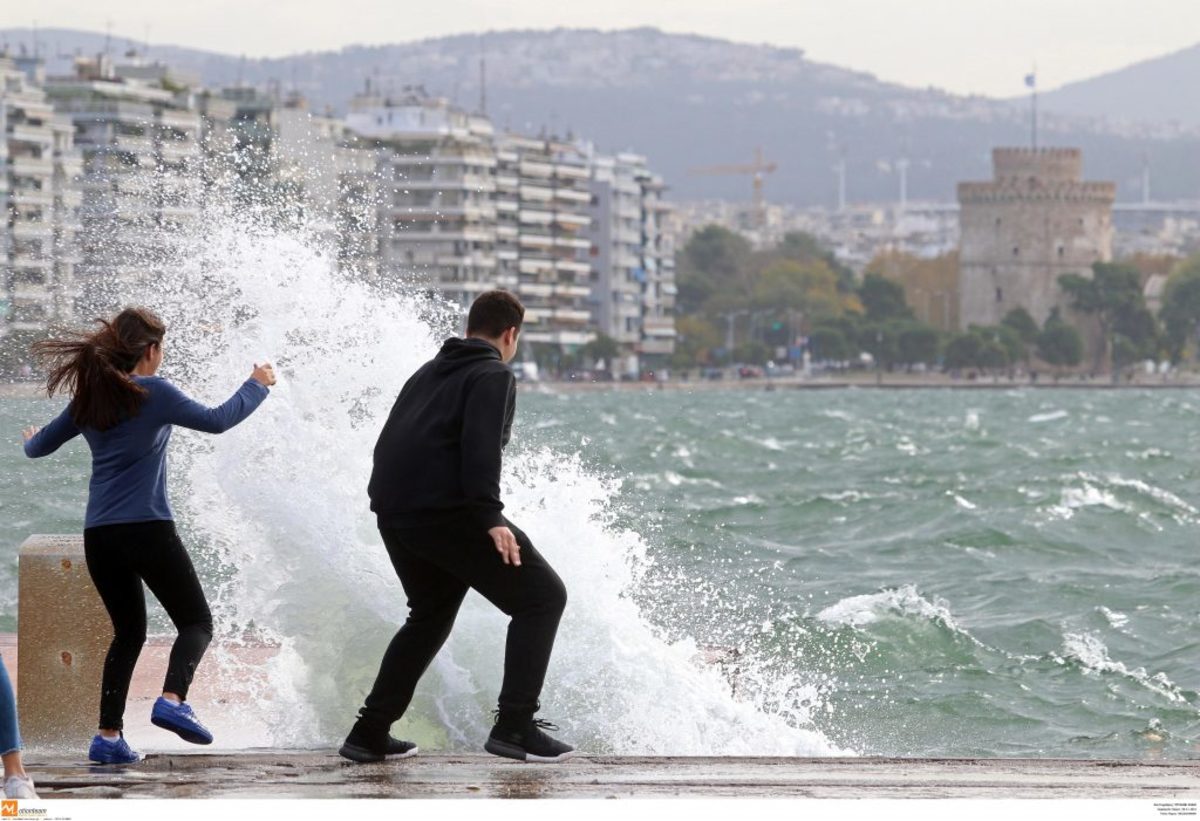Θεσσαλονίκη: Διακοπές ρεύματος στο κέντρο – Τα προβλήματα που έφεραν οι θυελλώδεις άνεμοι!
