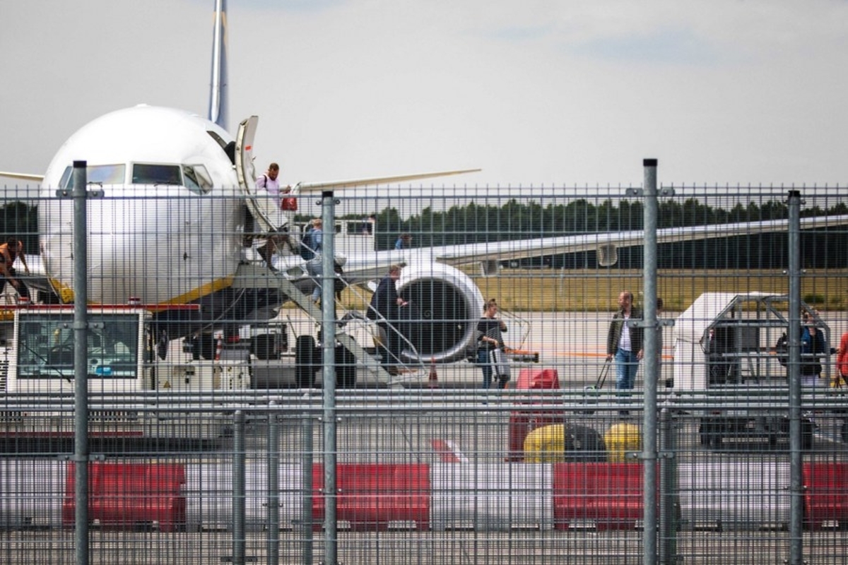 Ακυρώθηκαν όλες οι πτήσεις στο Σίπχολ – Σφοδροί άνεμοι καθήλωσαν τα αεροπλάνα
