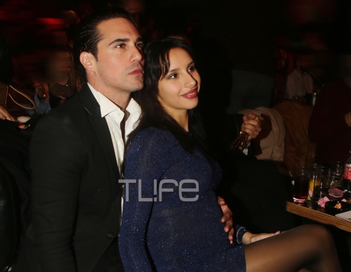 Άνθιμος Ανανιάδης: Διασκέδασε με την έγκυο σύντροφό του και… δεν έβγαλε στιγμή το χέρι του από τη κοιλιά της! [pics]