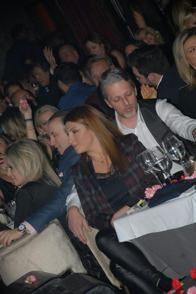 Έλενα Παπαρίζου: Διασκέδασε με τον σύζυγό της στον Πάριο! [pics]