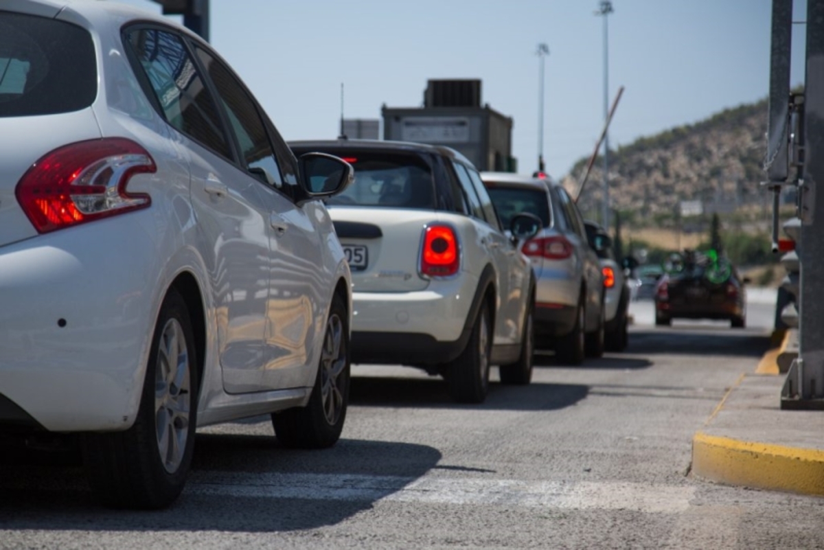 Ανατροπή! Αλλάζουν οι πινακίδες στα ΙΧ αυτοκίνητα μέχρι το τέλος του 2018 λόγω διοδίων!