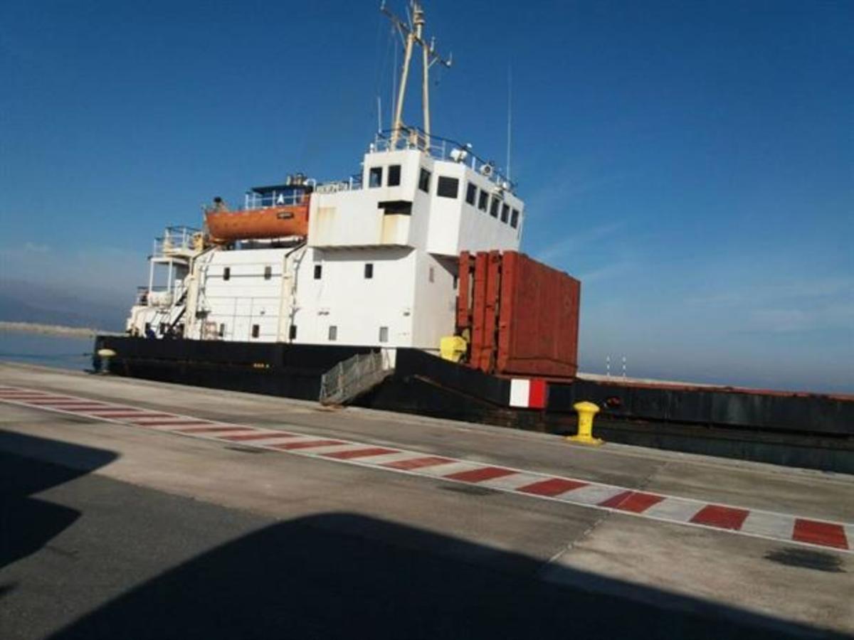 Την άμεση απομάκρυνση φορτίων με εκρηκτικές ύλες από τα λιμάνια του Ηρακλείου και των Χανίων ζητά ο περιφερειάρχης Κρήτης