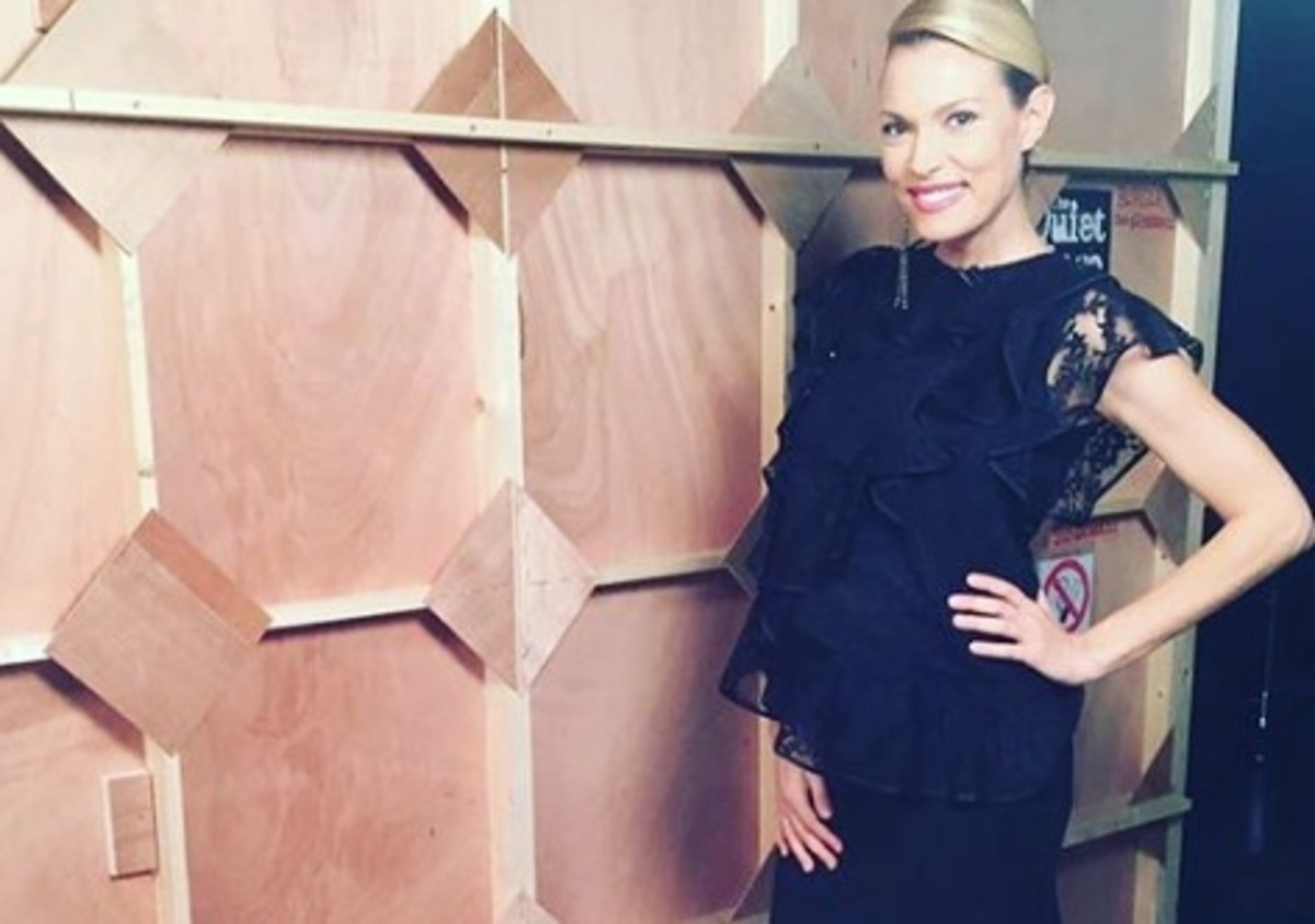 Bίκυ Καγιά: Tα κεράσματα για τον νεογέννητο γιο της! [pics]