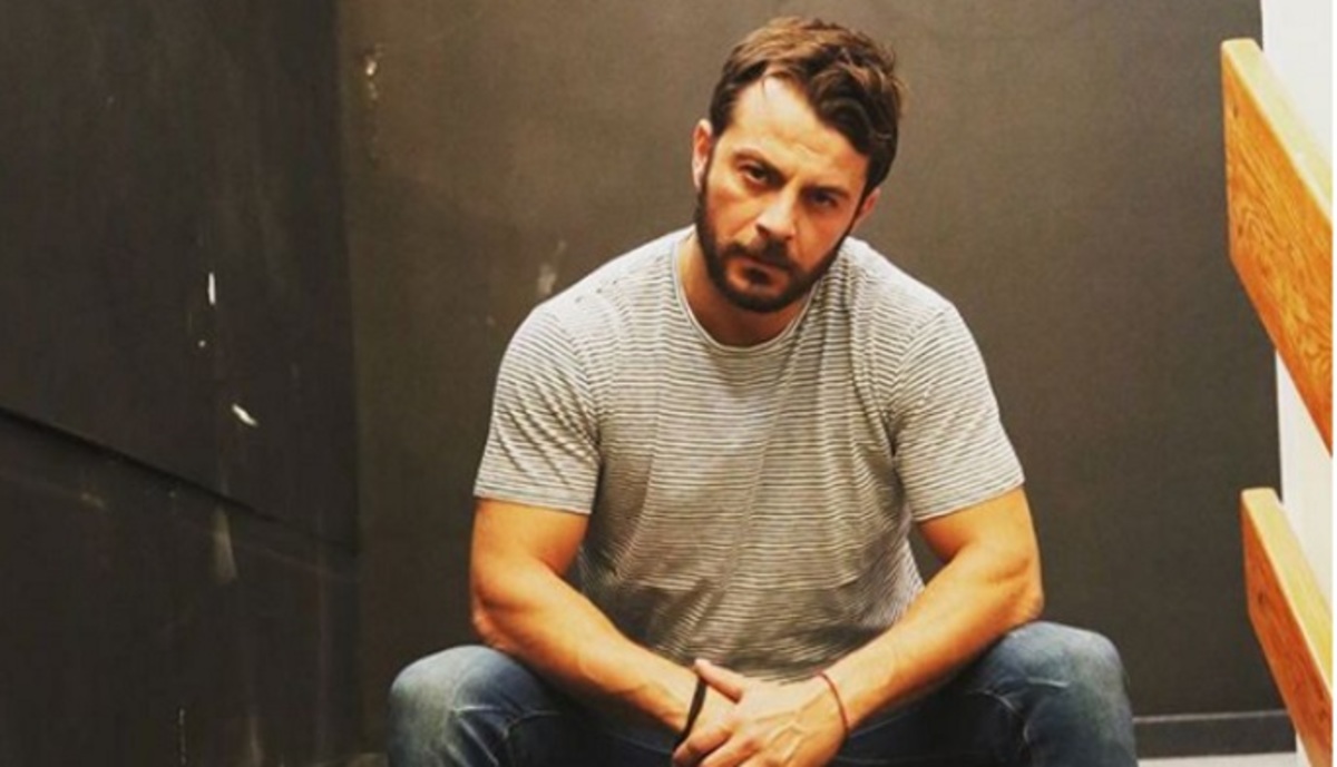 «Ο Αγγελόπουλος ποιος είναι; Σίριαλ είναι το Τατουάζ;»