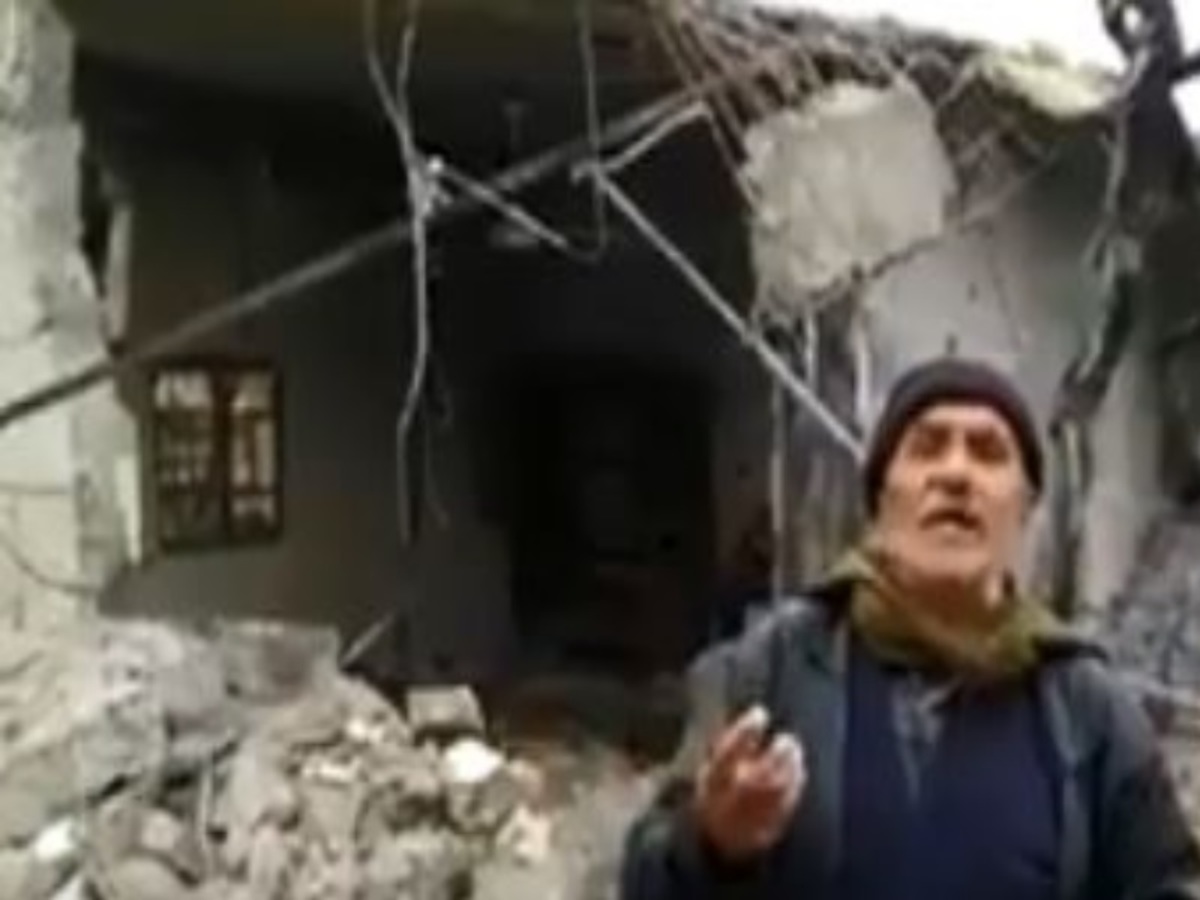 Συγκλονιστικό! Άμαχος πολίτης της Αφρίν απευθύνεται στον Ερντογάν με φόντο τα συντρίμμια της πόλης [vid]