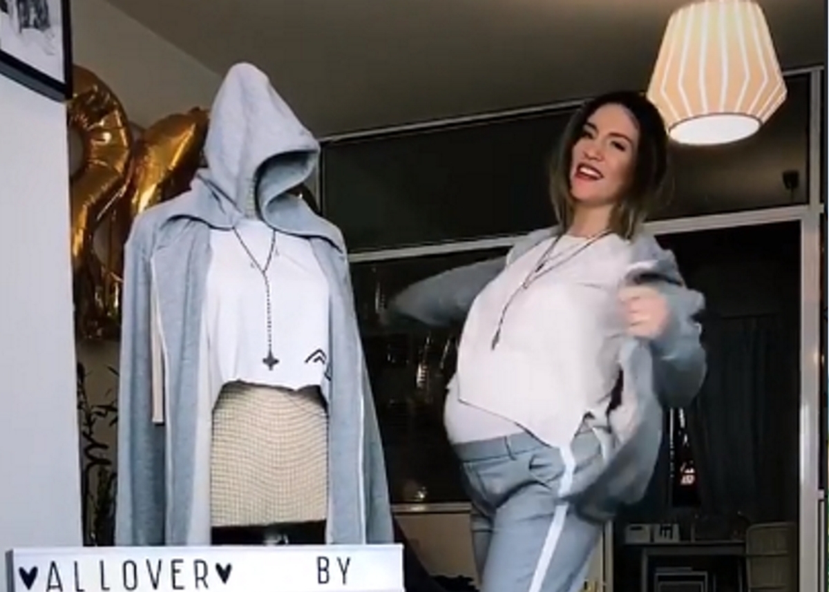 Αθηνά Οικονομάκου: Το μήνυμα για την κόρη που περιμένει και το φορτωμένο πρόγραμμα στον 8ο μήνα της εγκυμοσύνης!